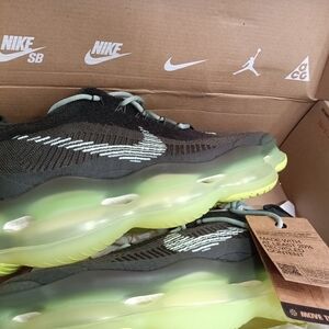 Nike SB Green and Black Sneakers